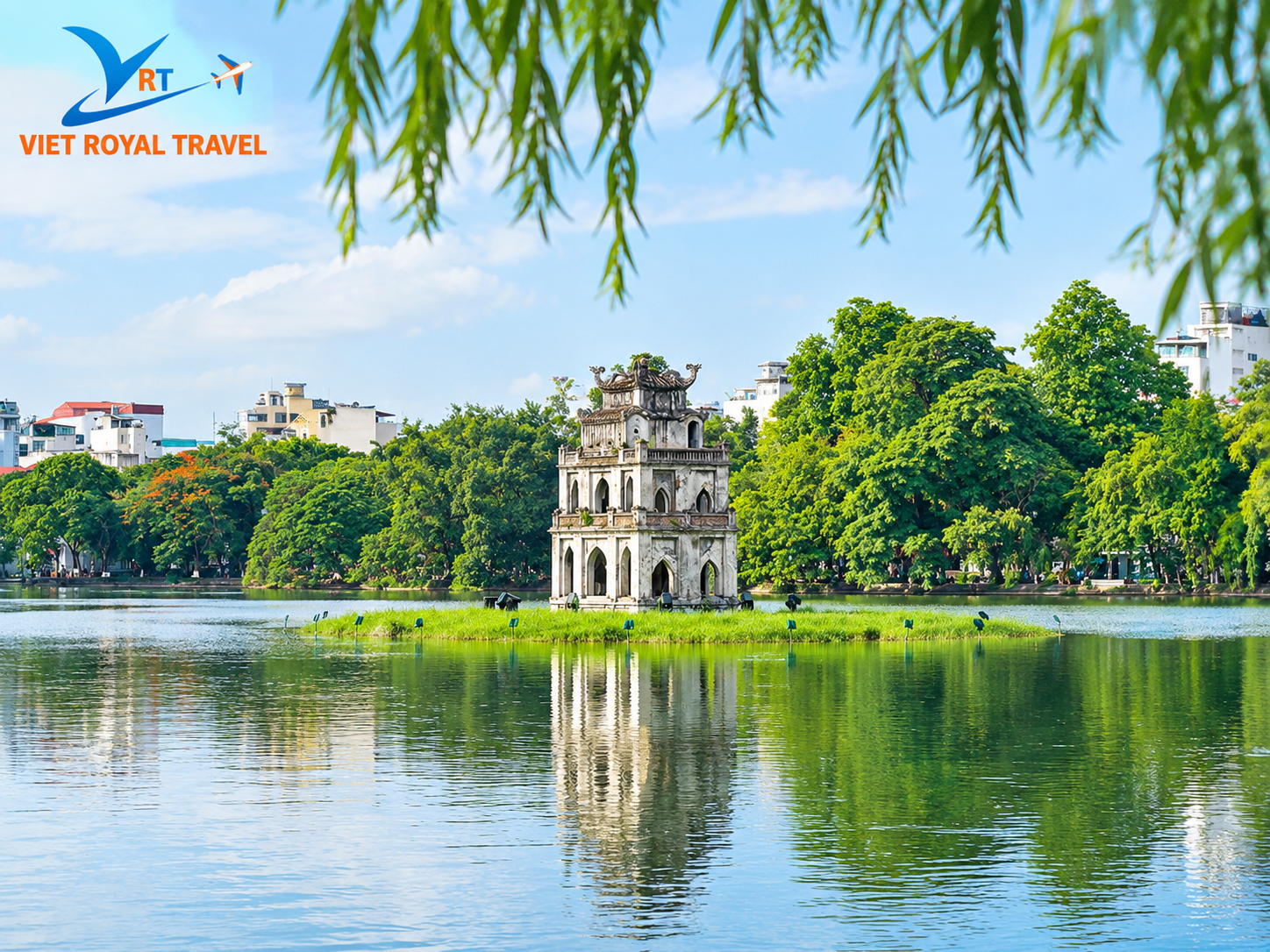 Tháp Rùa Hồ Gươm – biểu tượng không thể bỏ lỡ khi check in Hà Nội