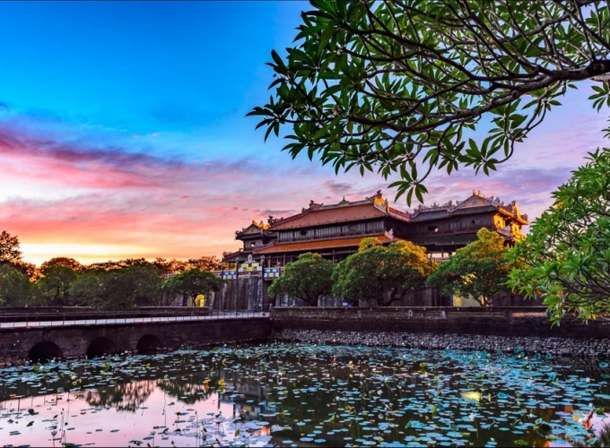 HUẾ-LA VANG-ĐỘNG PHONG NHA&THIÊN ĐƯỜNG-BÀ NÀ-CẦU VÀNG-HỘI AN-ĐÀ NẴNG